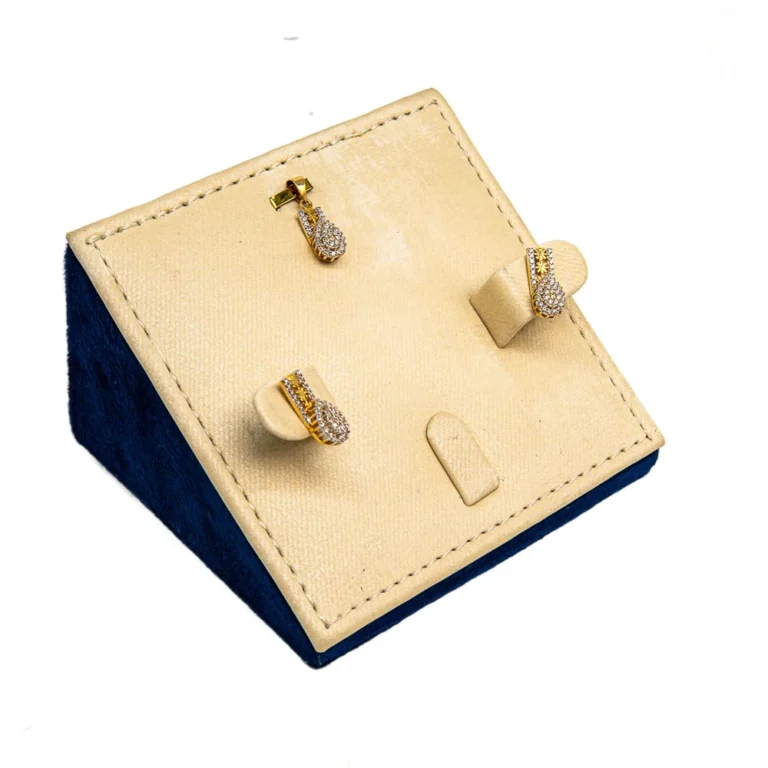 Gold Leaf Pendant Set