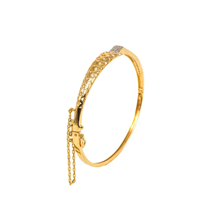 Gold Kara/Bracelet 08